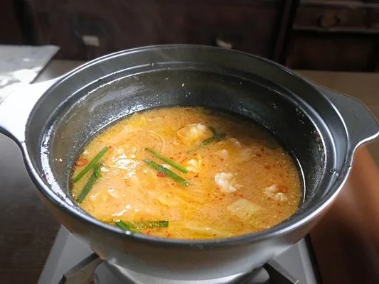 具材をひと通り食べ終わった鍋の様子