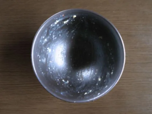 空になった茶碗。