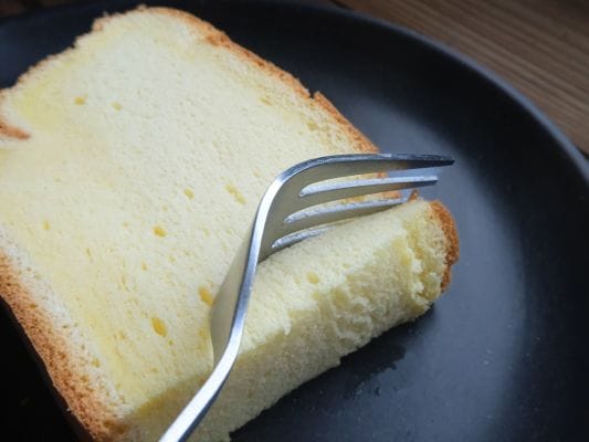 プレーンにフォークをのせる