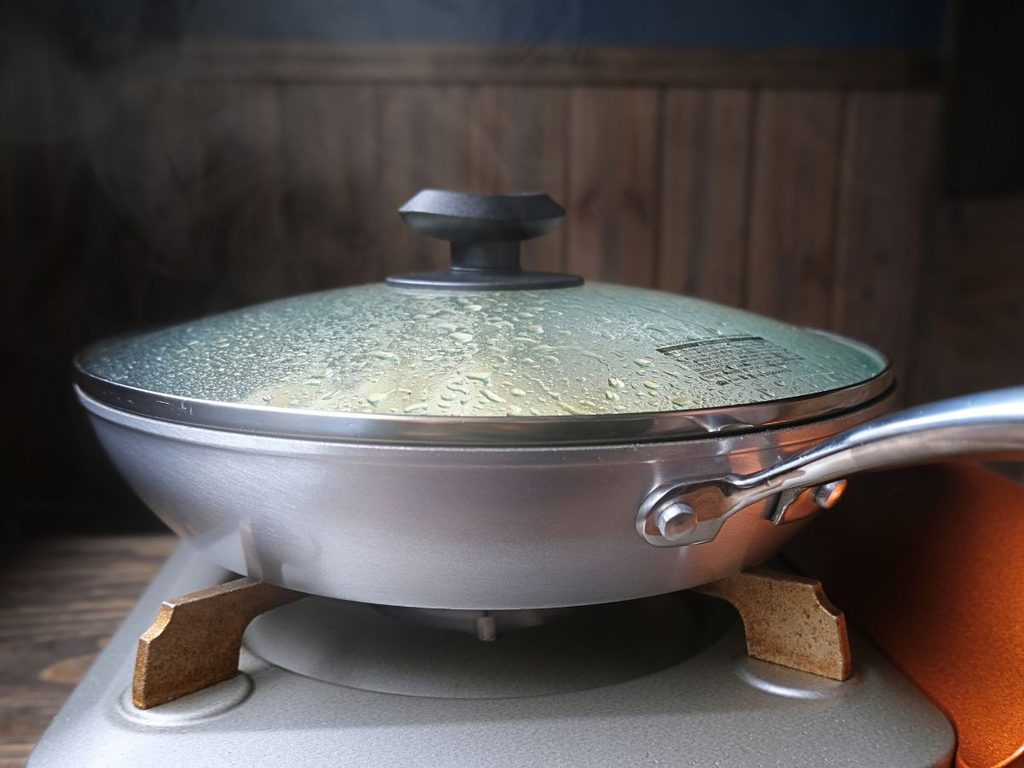 加熱後にフタをしたまま15秒待つ魔法の焼き餃子